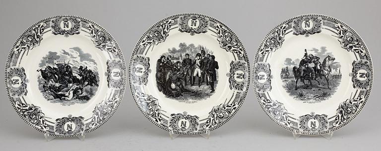 A set 15 cream ware dinner plates, Belgium, "Napoleon".