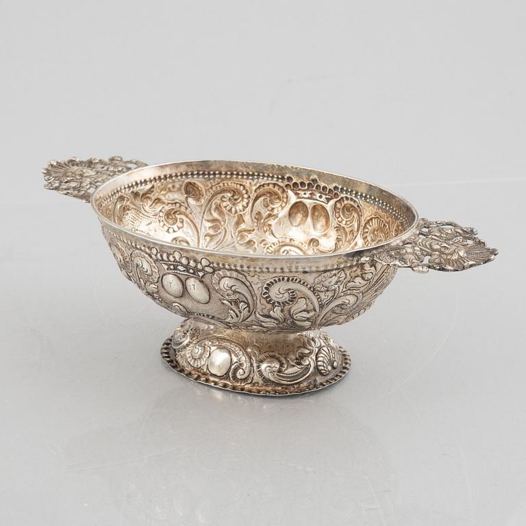 A Baroque style silver bowl, 19th Century.