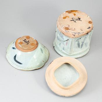 A group of Japanese jar with cover and bowl, 20th century.