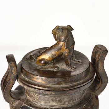 Rökelsekar med lock, brons. Mingdynastin (1368-1644).