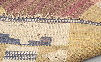 Märta Måås-Fjetterström, matto, "Rutmattan", flat weave, ca 201-203 x 145,5 cm, signed MMF.