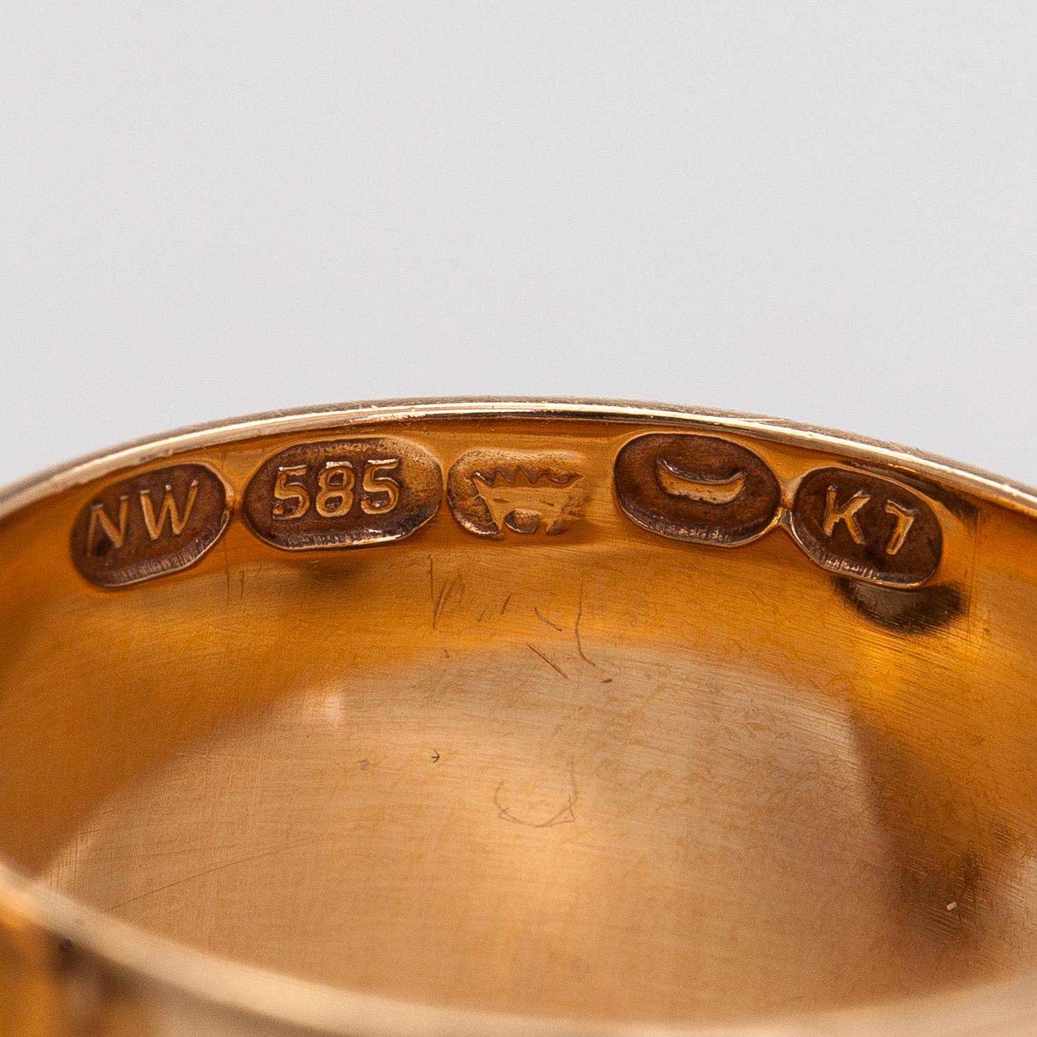 Sormus, savukvartsi, 14K kultaa, suunnittelu Li Helo, Westerback, Helsinki 1963.