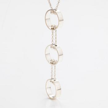 Elis Kauppi, A silver necklace. Kupittaan kulta, Turku 1966.