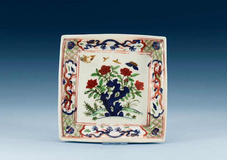 A wucai square dish, Ming dynasty, Jiajing´s six character mark and period (1522-66).