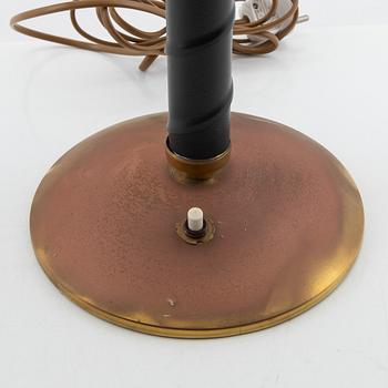 Einar Bäckströms Metallvarufabrik, Bordslampa modell 5013 Swedish Modern 1940-tal.