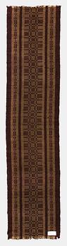 A runner, early 20th century. Ca. 290 x 66 cm.