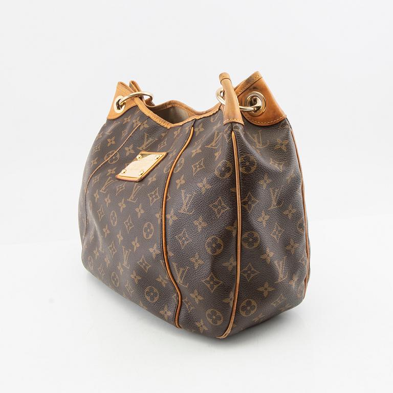 Louis Vuitton,