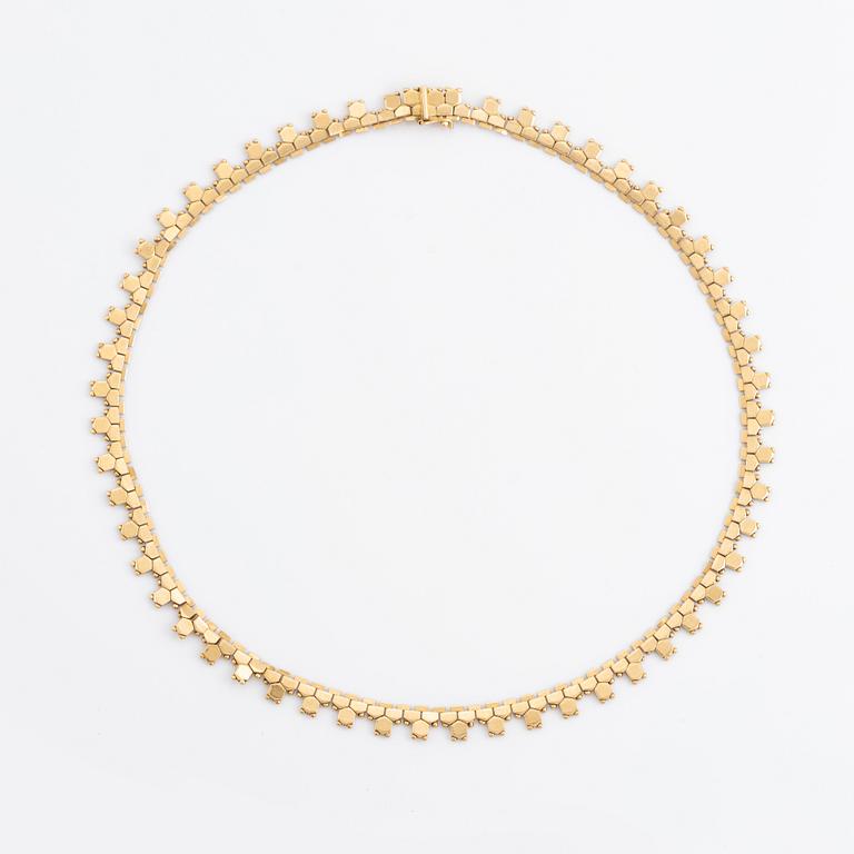 18K gold necklace.