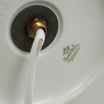 BORDSLAMPA, porslin och mässing, Karl Himmelstoss, Rosenthal, 1900-talets första hälft.