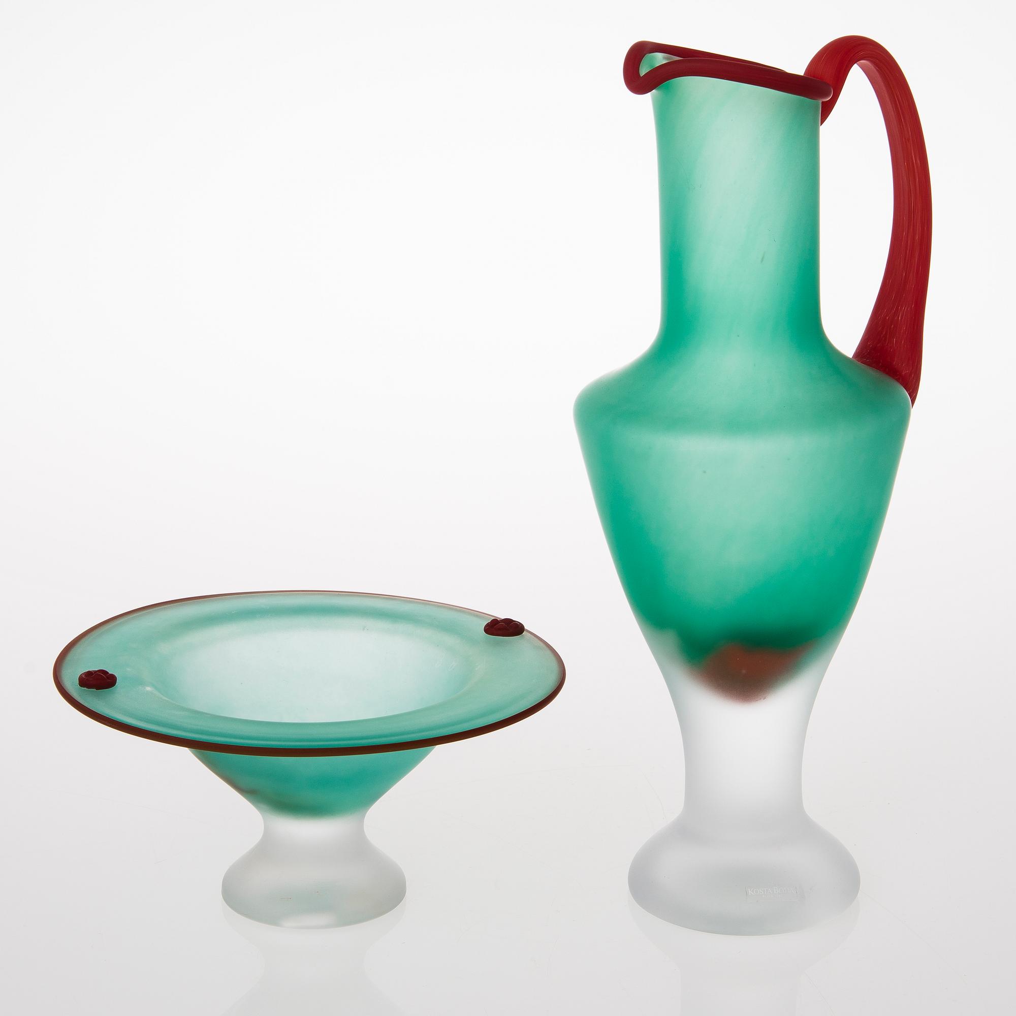 A glass bowl and decanter, signed, Kosta Boda, second half of 20th Century.