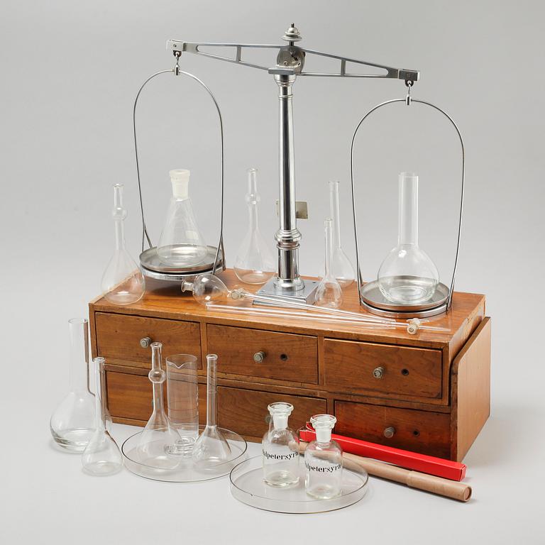 22 parts of laboratory equipment from the 20th century.