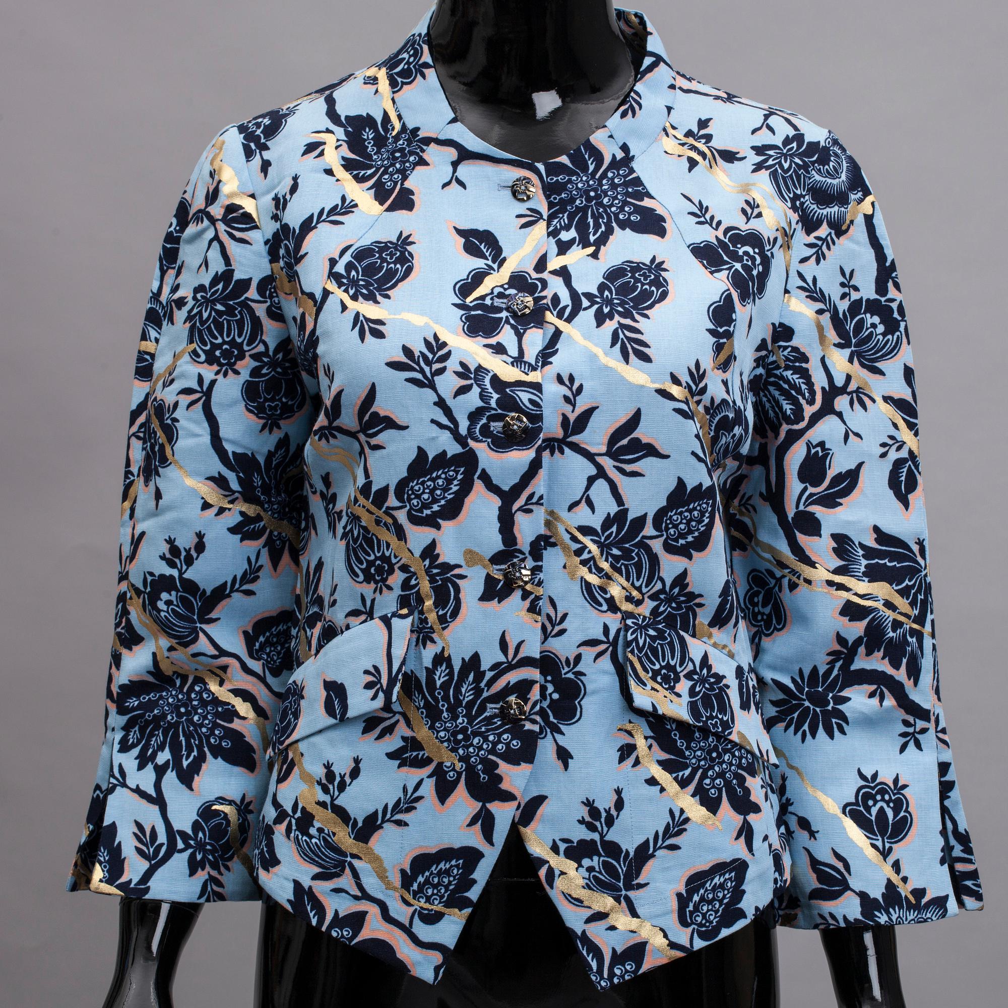 KAVAJ, Christian Lacroix.