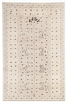 798. CARPET. "Skvattram". Reliefflossa (knotted pile in relief). 274 x 174,5 cm. Signed AB MMF (AB Märta Måås-Fjetterström).