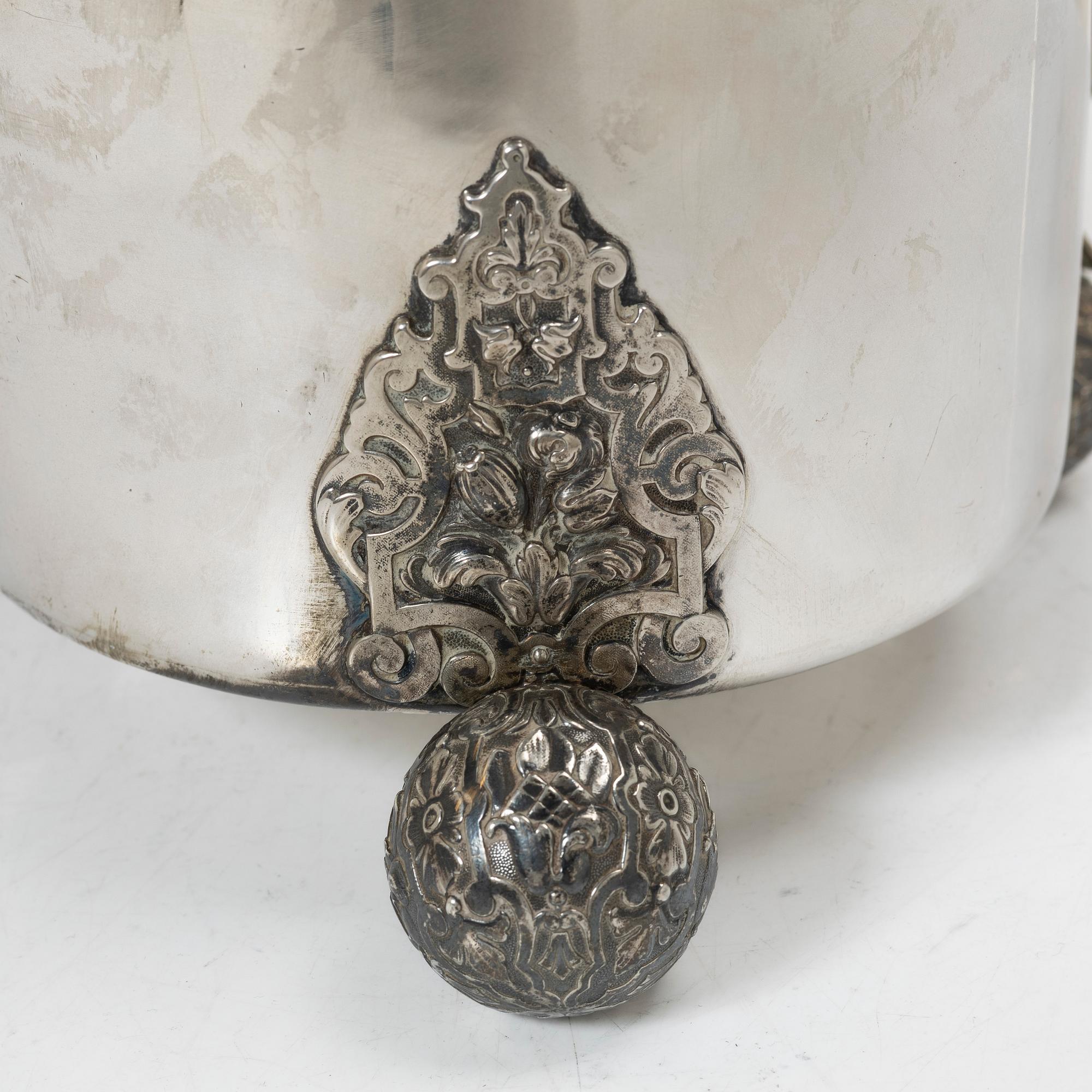 A Swedish silver tankard, mark of Gustaf Löfgren, Stockholm 1901. Baroque style.