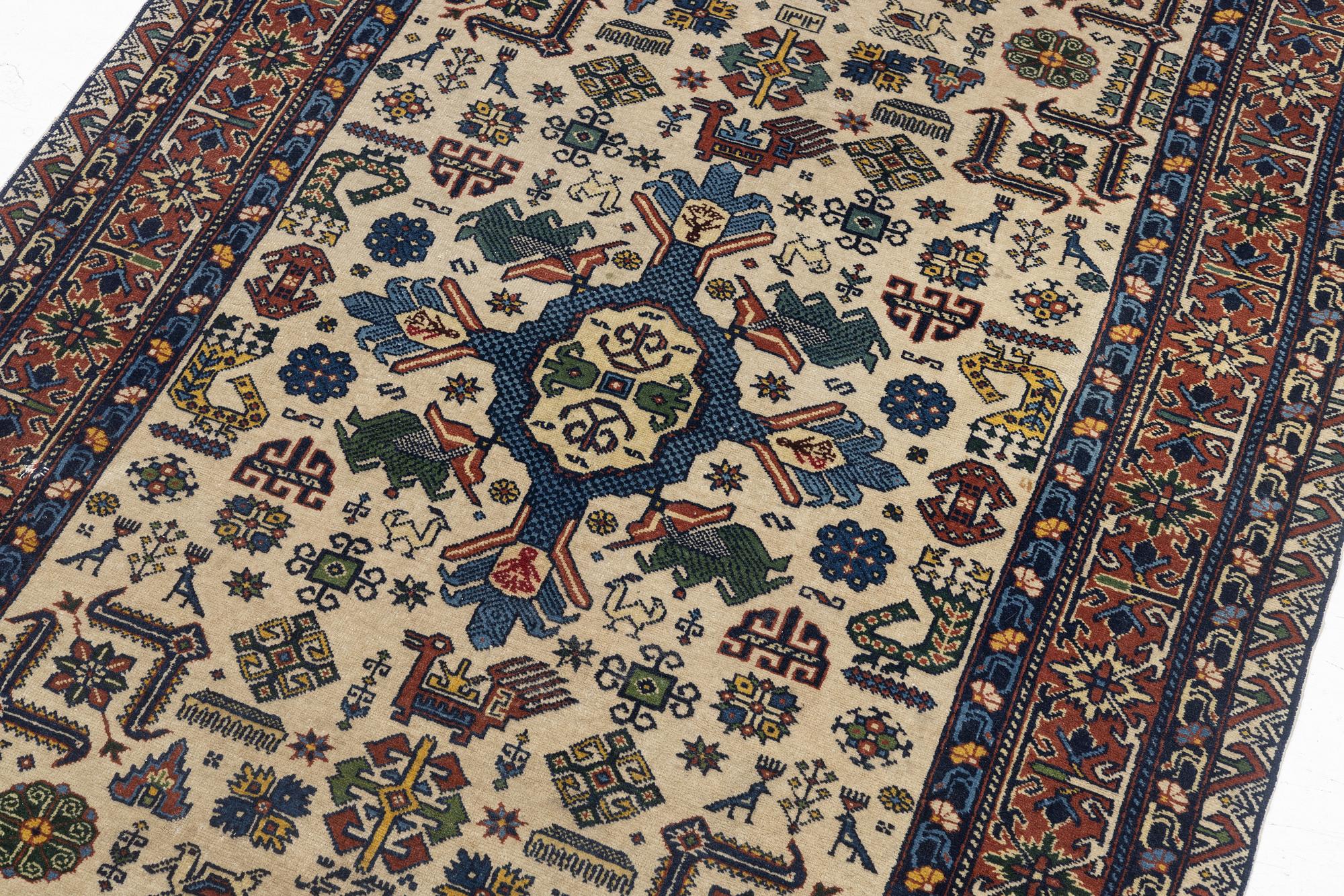 A figural oriental carpet, c. 205 x 134 cm.