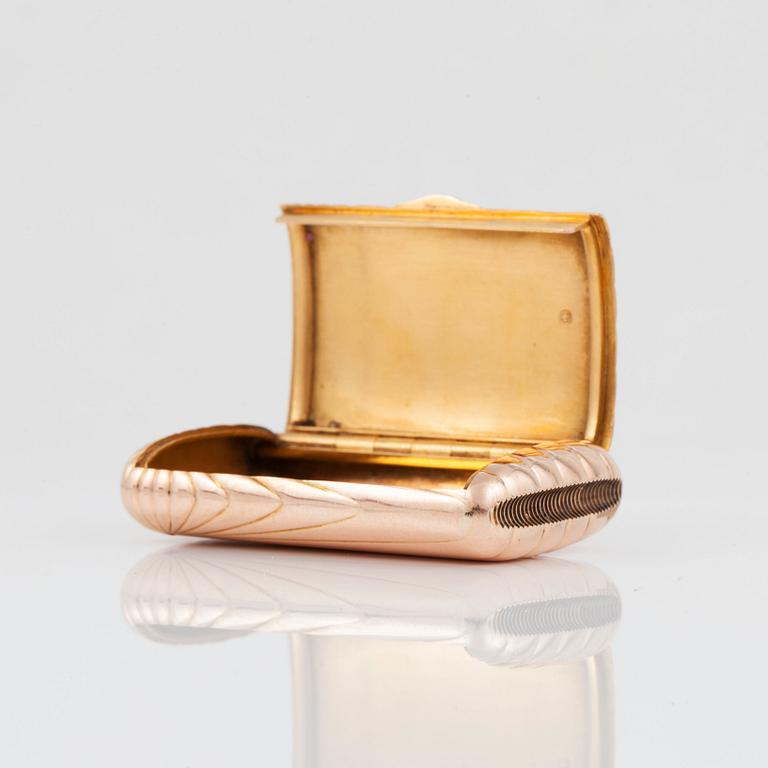 A Fabergé early 20th century gold match-case, workmaster Anna Ringe, S:t Petersburg 1899-1908.