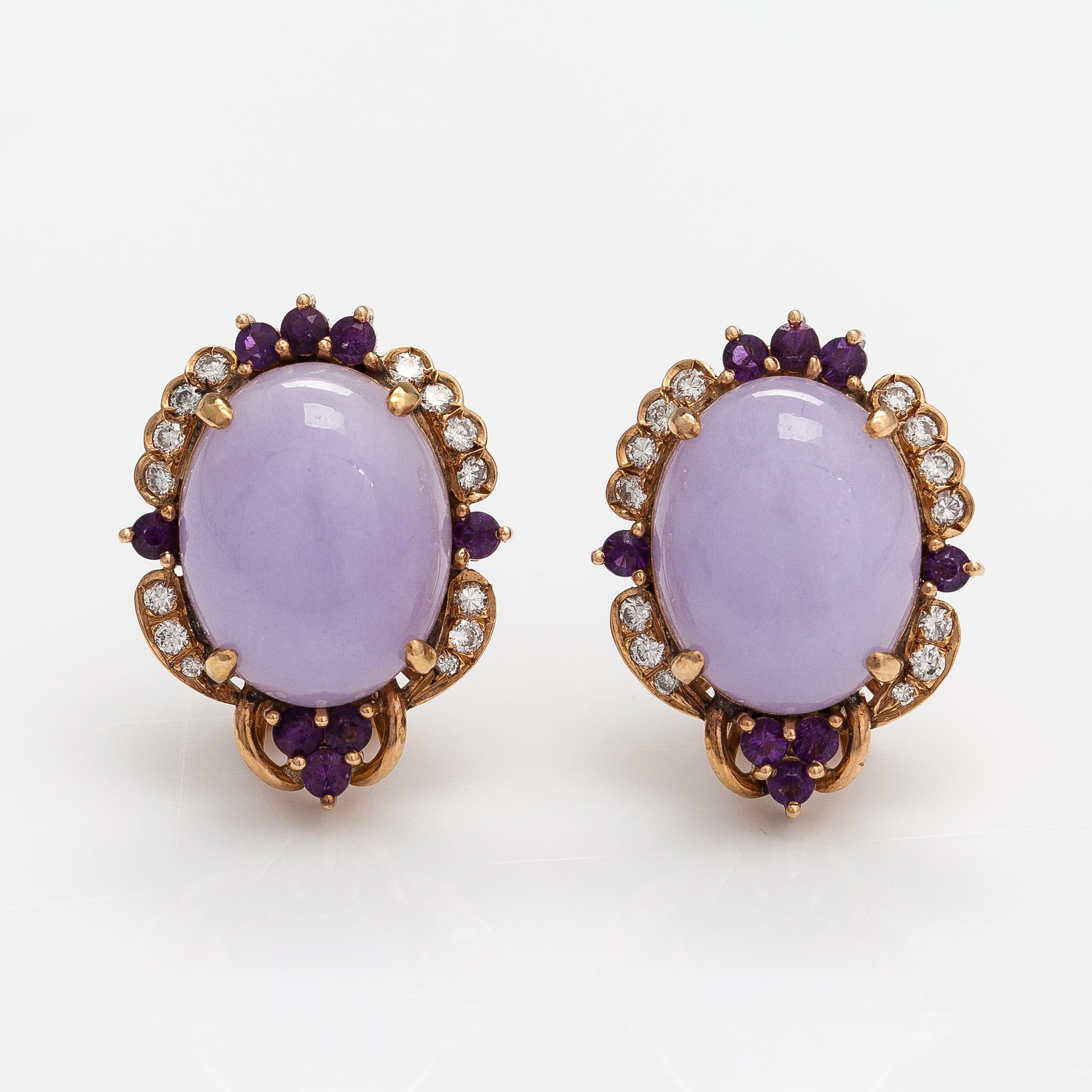 A pair of 14K gold earrings with amethysts, lavender jadeites and diamonds ca. 0.26 ct in total.