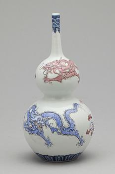 VAS, porslin, Kina, samtida tillverkning.