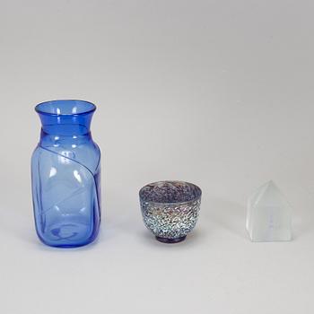 BERTIL VALLIEN, glass, three pieces.