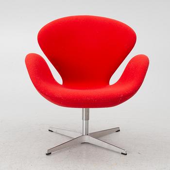 Arne Jacobsen, Fåtölj, "Svanen", Fritz Hansen, Danmark, 2000-tal.