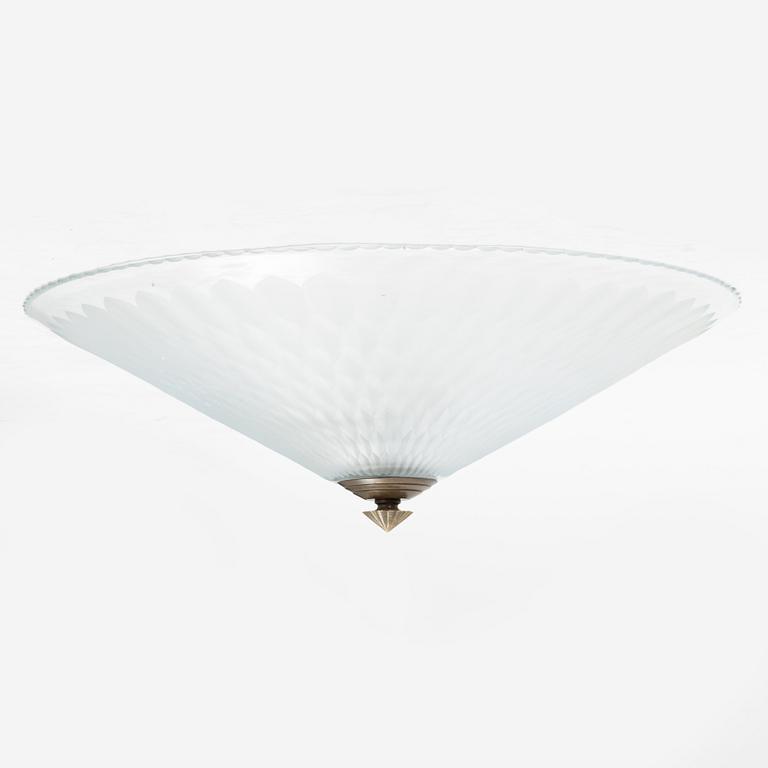 A glass ceiling lamp attributed to Edward Hald Orrefors, firsta part of the 20th Century.