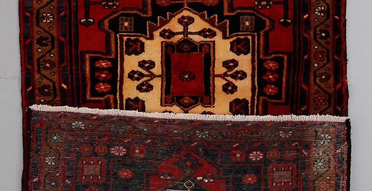 MATTA, Saveh, ca 306 x 105 cm.