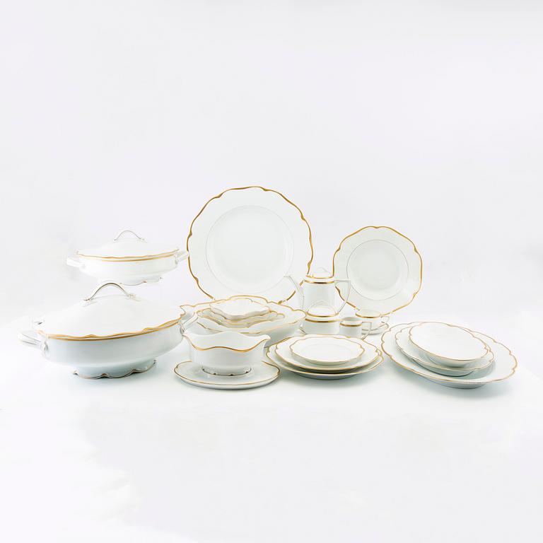 Service for 100 persons, Rosenthal, first half of the 20th century porcelain.