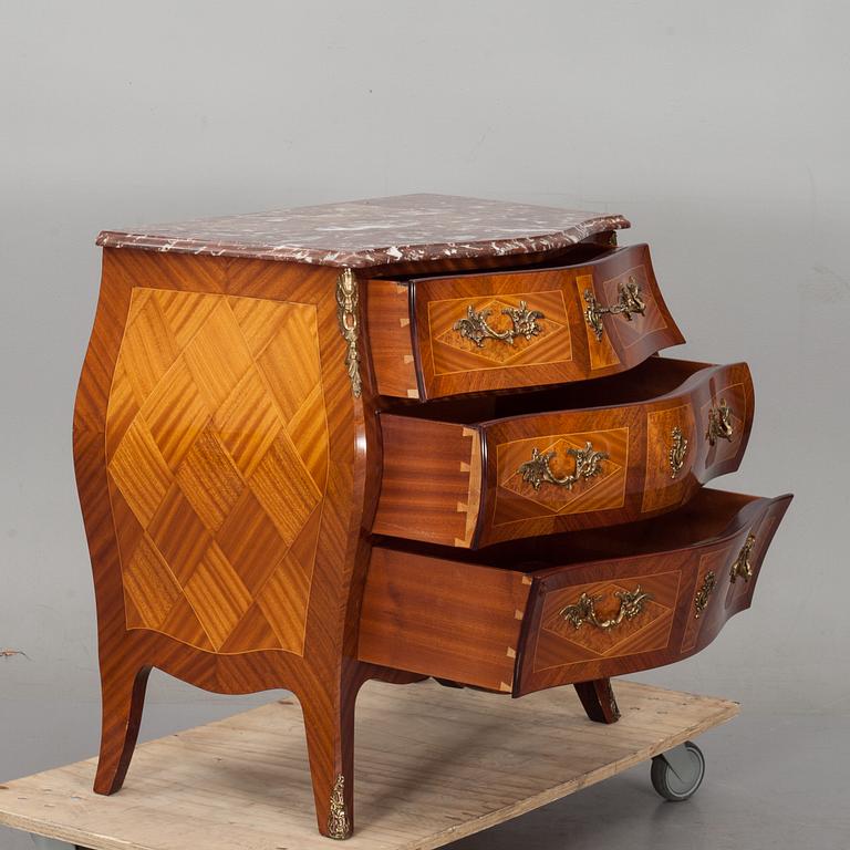 BYRÅ, rokokostil, 1900-tal.