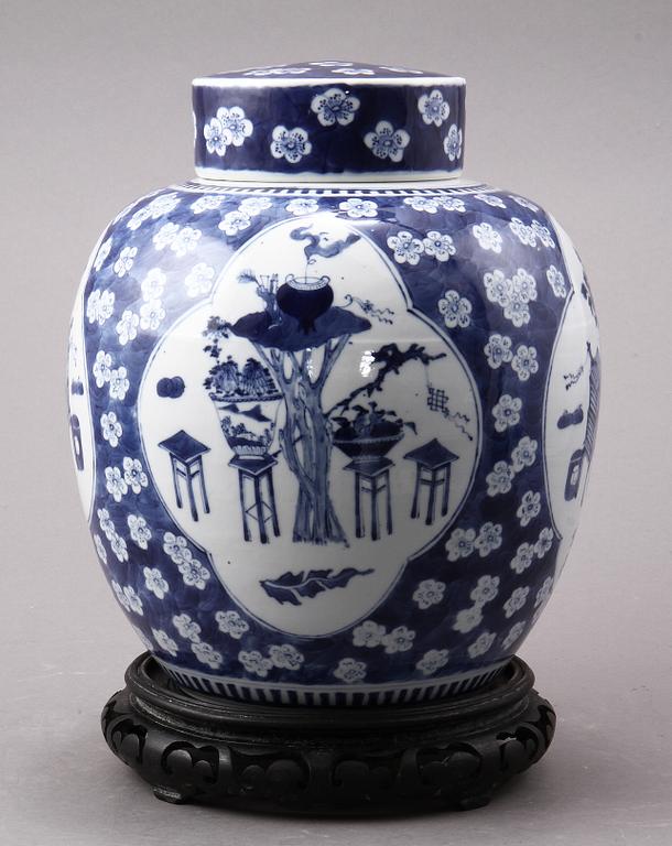 BOJAN med LOCK, porslin, Kina, 1800/1900-tal.