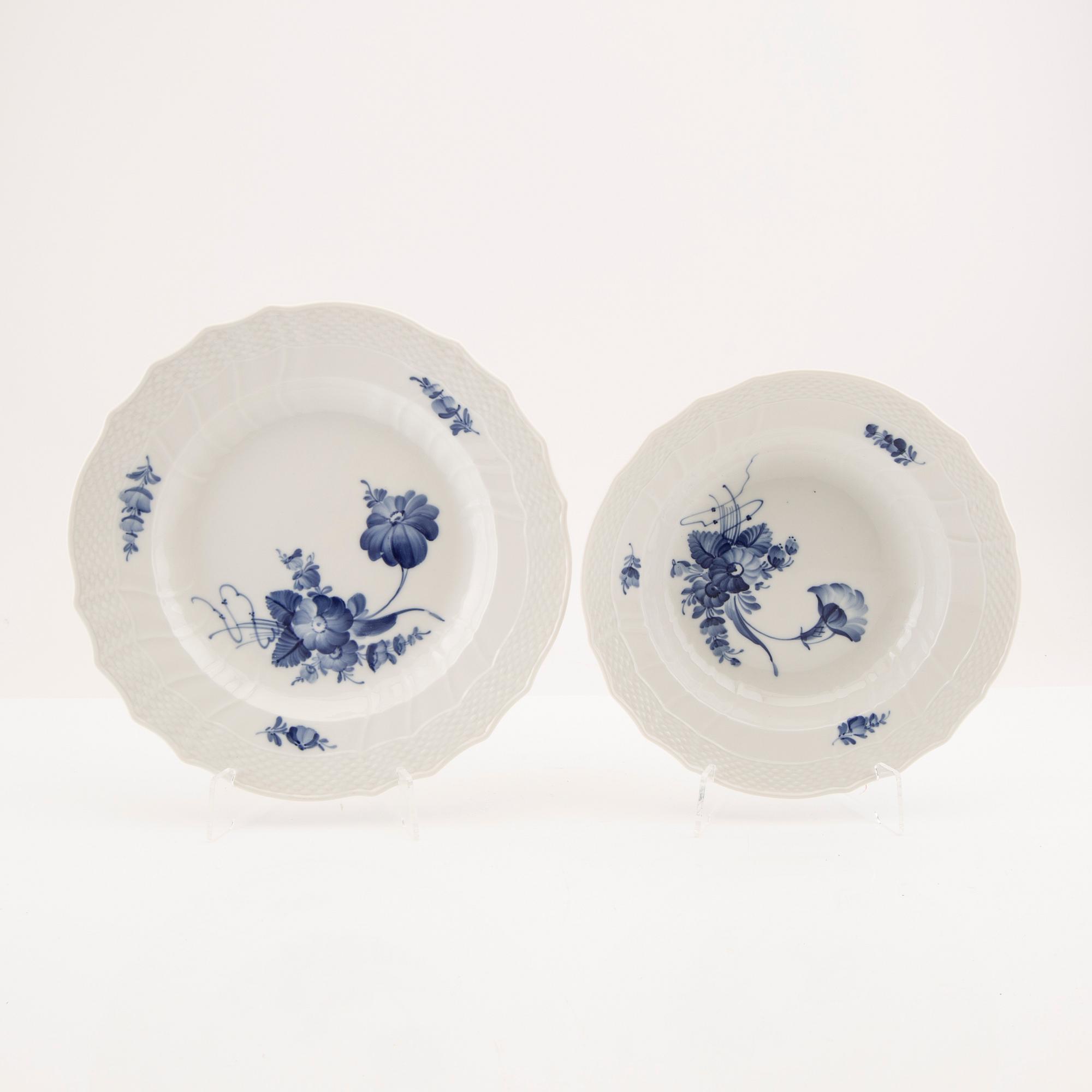 Servis "Blå blomst" 97 dlr Royal Copenhagen porslin.