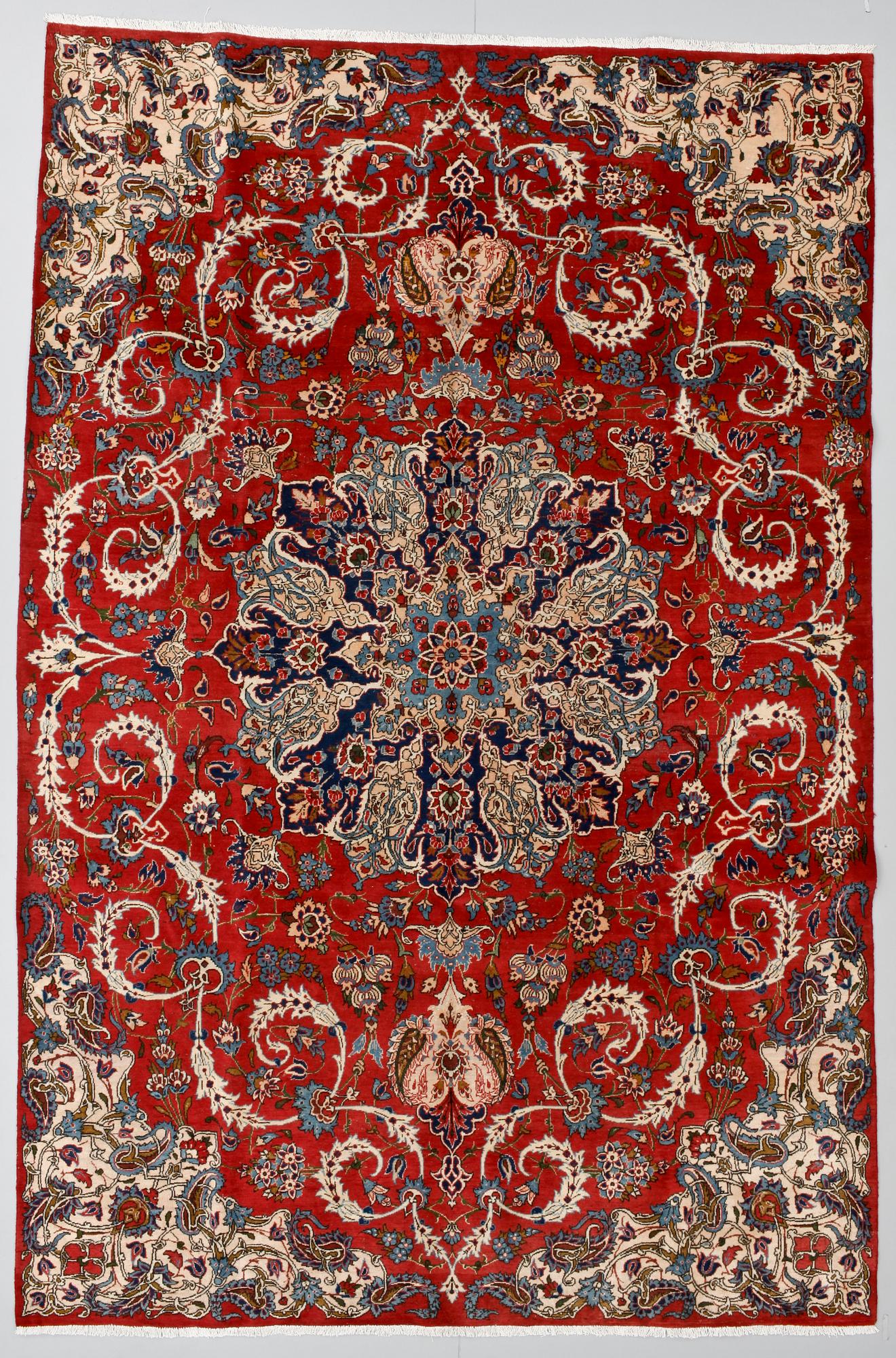 MATTA, Ispahan, antik. Ca 314 x 207.