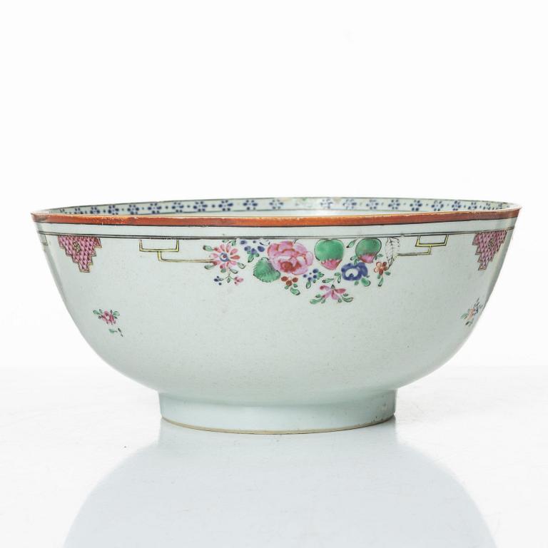 Two famille rose plates and a bowl, Qing dynasty, 18th century.