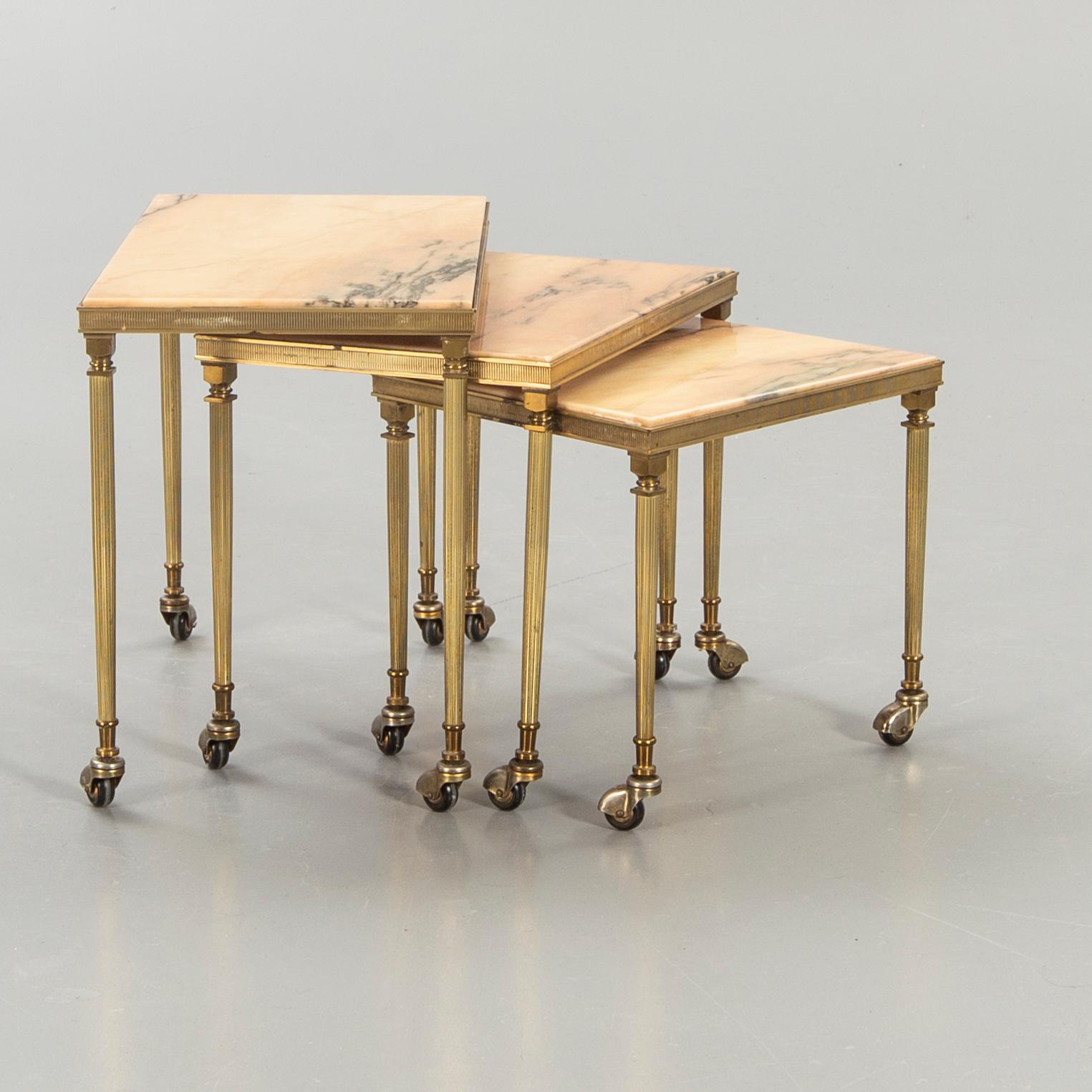 A 3 pcs nesting table later part of the 20th century.