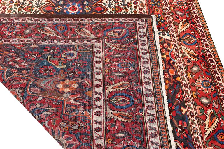 A Bakhtiari carpet, c. 330 x 220 cm.