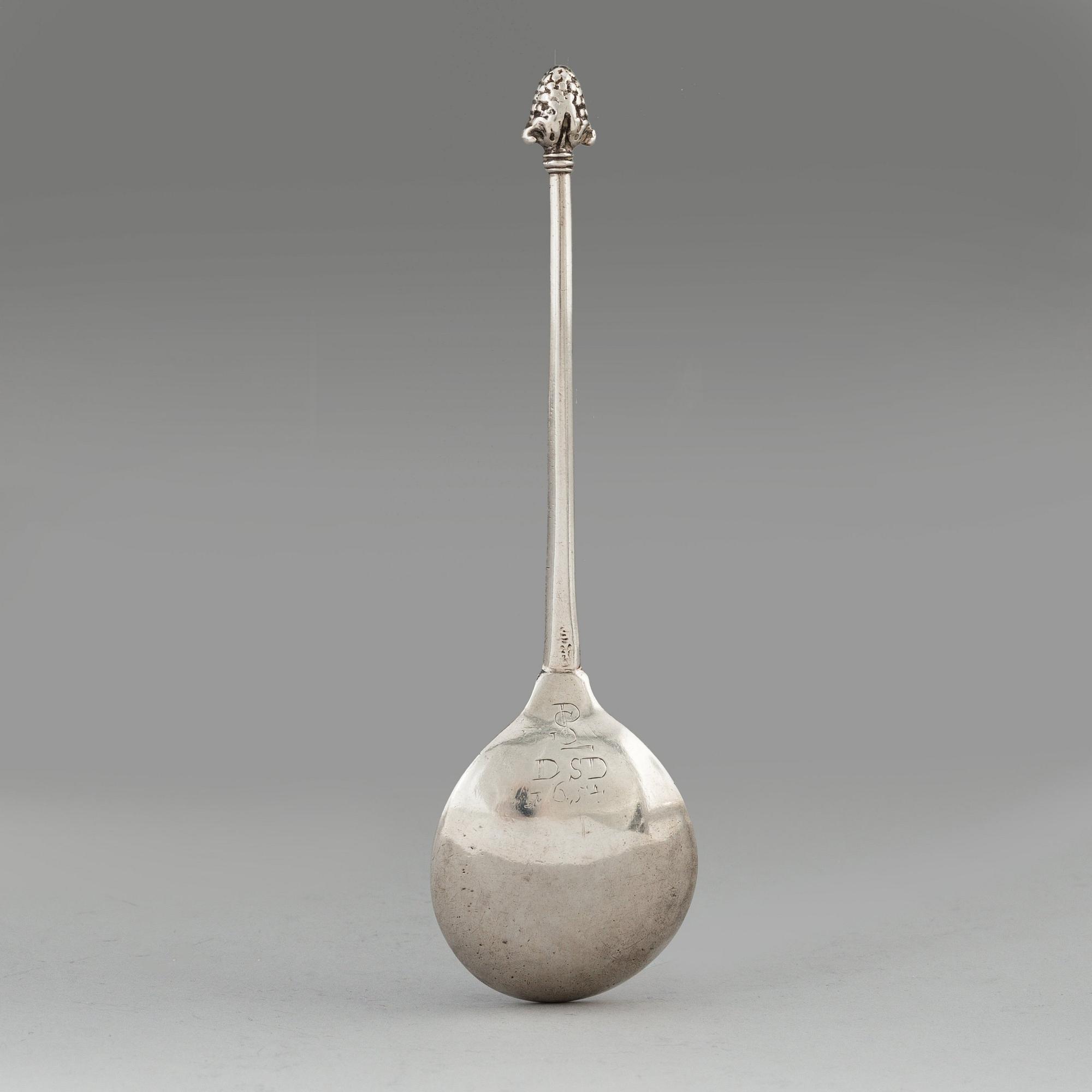 A Norwegian 17th century silver spoon, possibly of Helle Gullsmed (Christiania).