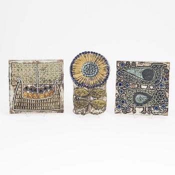 Lisa Larson, a set of three stoneware wall reliefs, Gustavsberg.