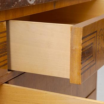 Chest of drawers, first half of the 20th century.