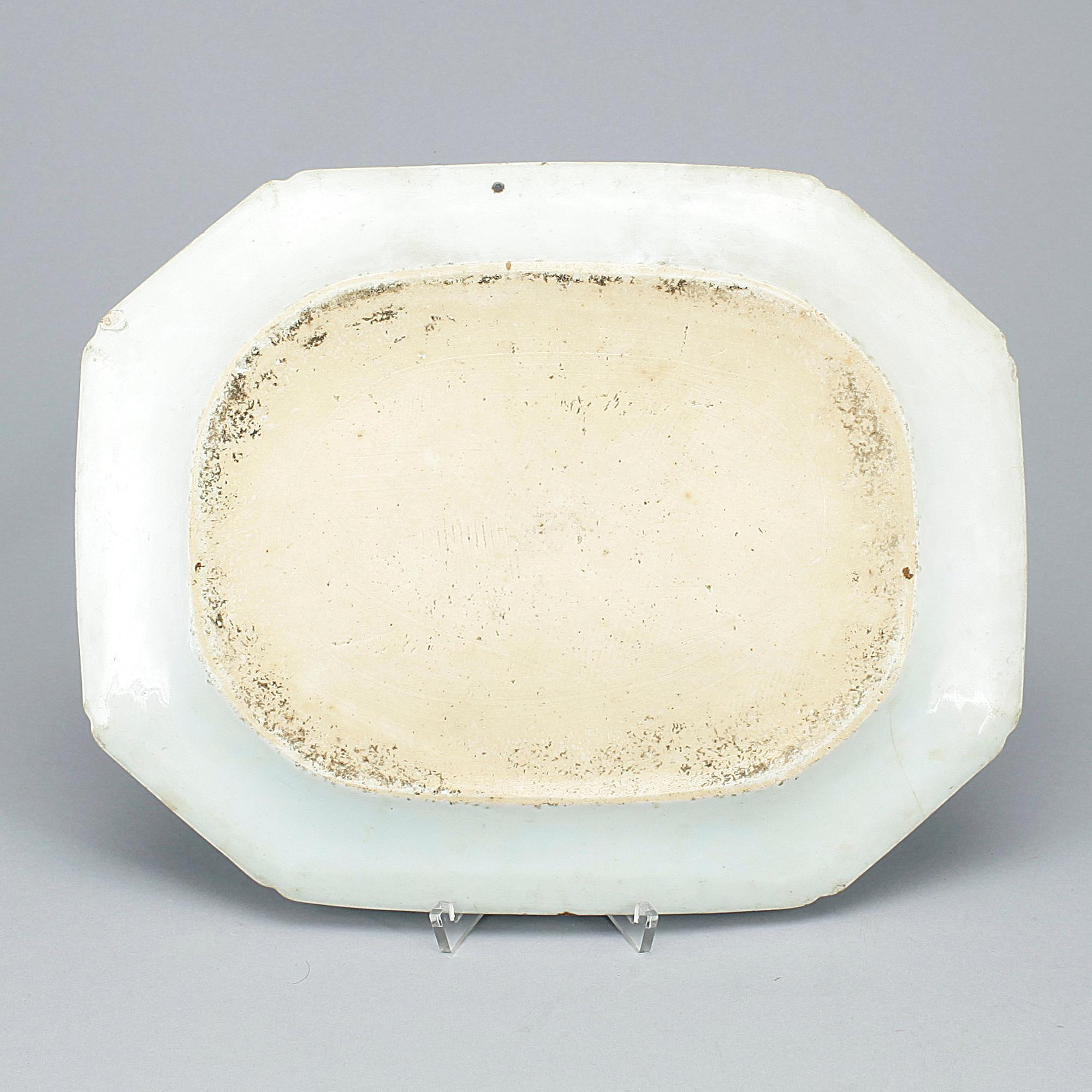 STEKFAT, porslin, Kina, Qing dynastin, Qianlong (1736-1795).