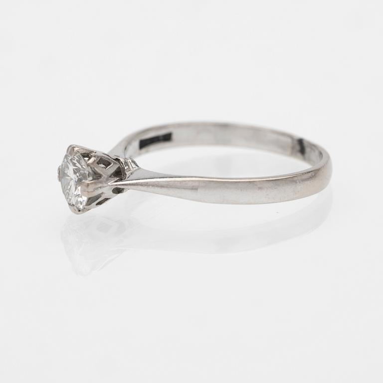 18K white gold solitaire ring with a diamond, G. Dahlgren & Co Malmö 1993.