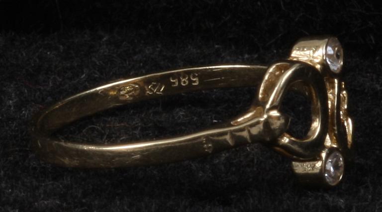 RINGAR, 2 st, 18K guld samt briljanter.