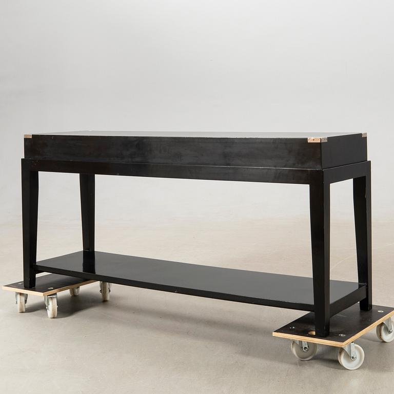 Sideboard Artwood modern tillverkning.
