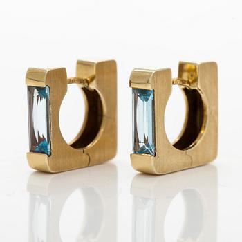 Örhängen, 14K guld och topaser.
