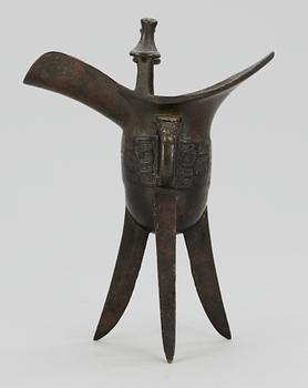 VINOFFERSKÅL, brons. Shang-stil.