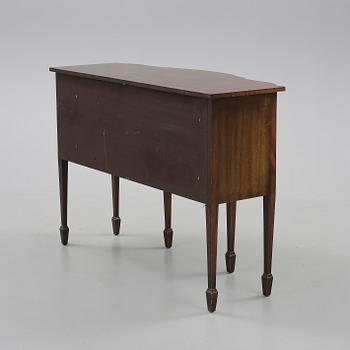 SIDEBOARD, Engelsk stil, 1900-tal.