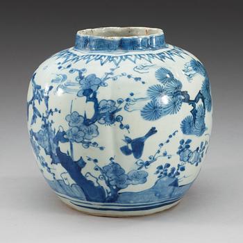 KRUKA, porslin. Ming dynasti, Wanli (1573-1620).