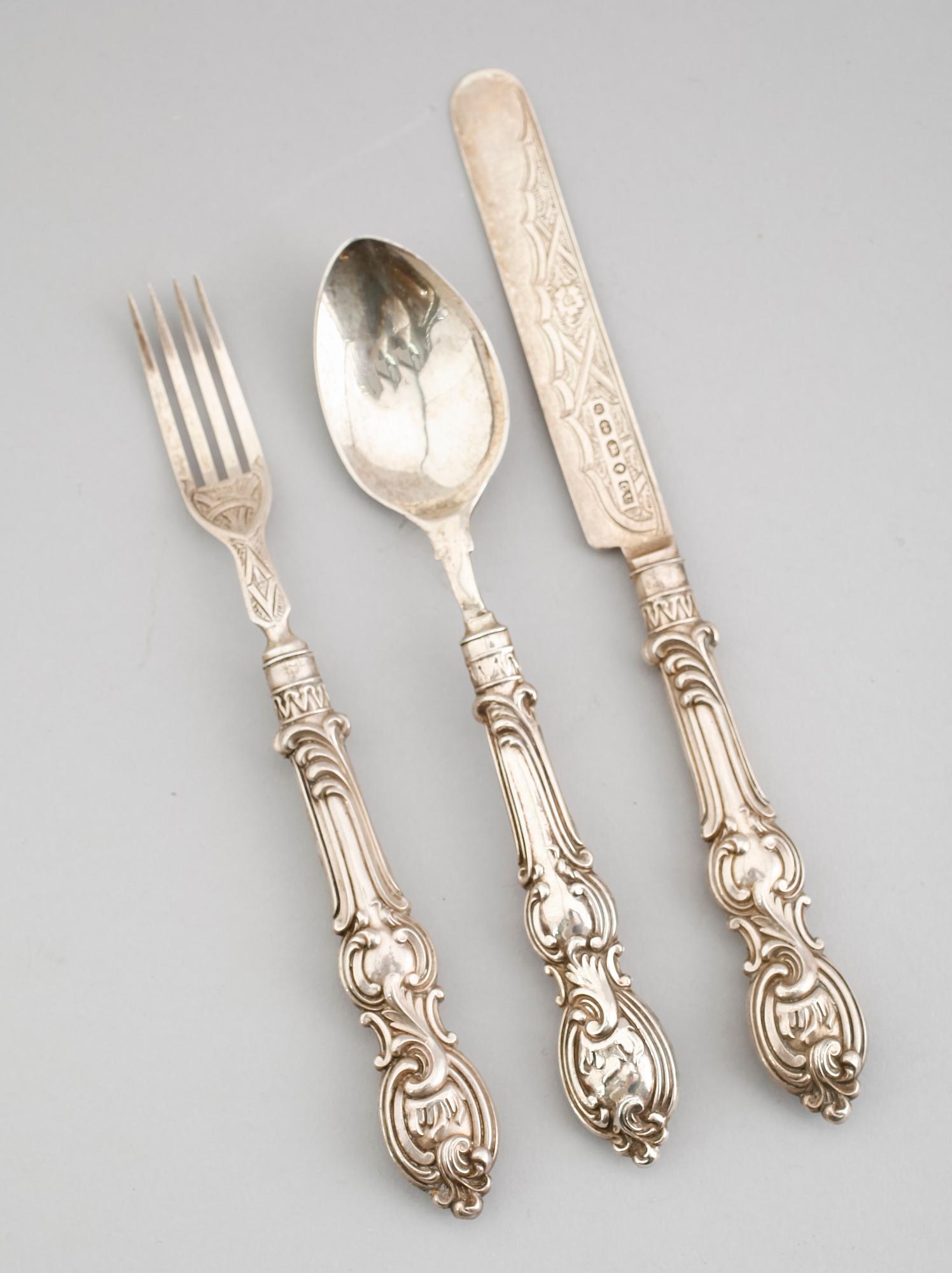 DOPSET, 3 delar, silver, Birmingham 1865. Vikt ca 70 gram.