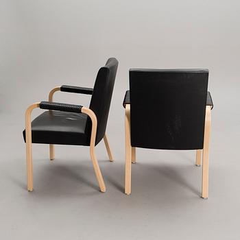ALVAR AALTO, NELJÄ NOJATUOLIA. Malli 46. Artek.