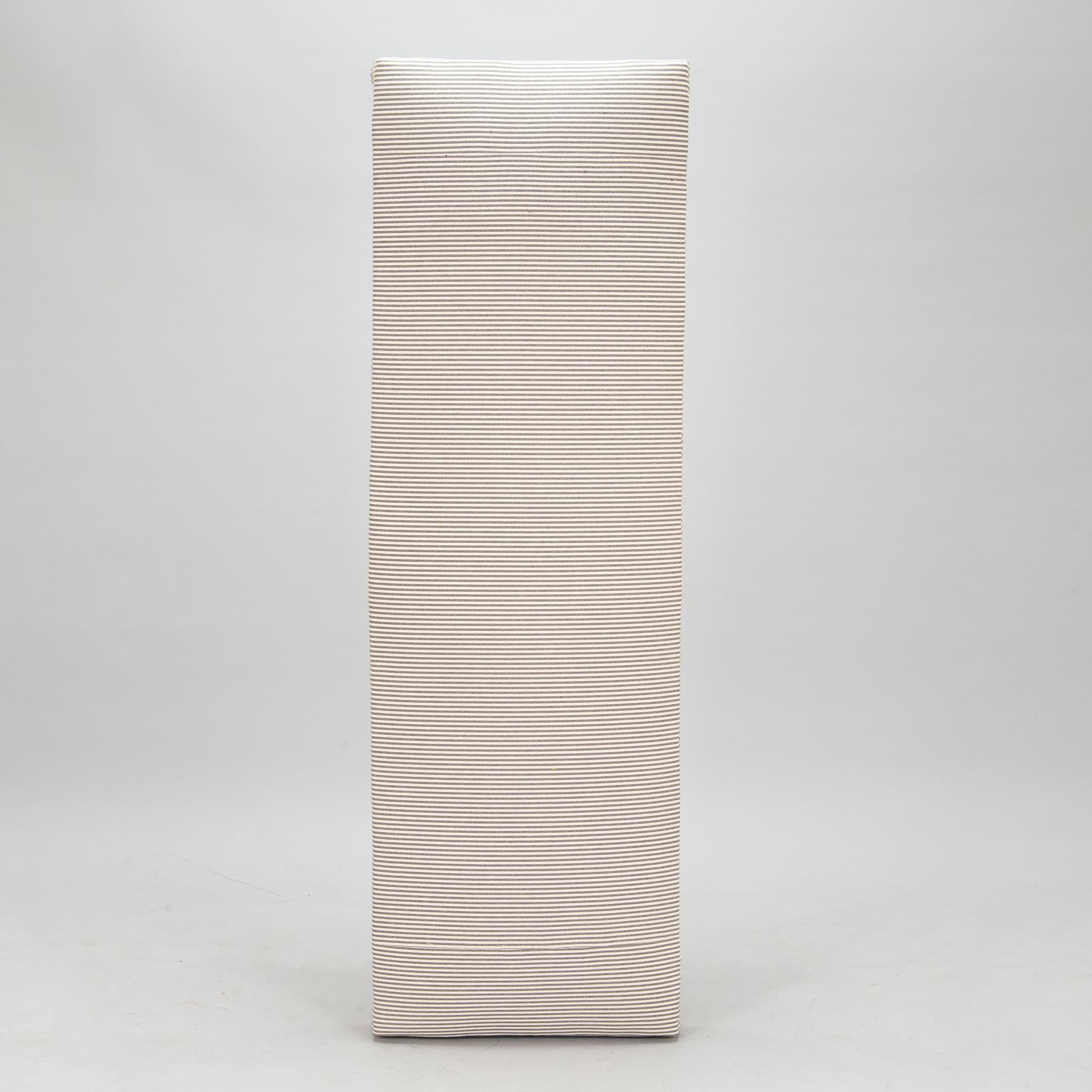 Bänk. sengustaviansk stil, 1900-talets början.