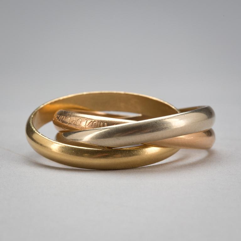 RING, 18 k guld, trois couleur, "Trinity", Le Must de Cartier. Vikt ca 13g.