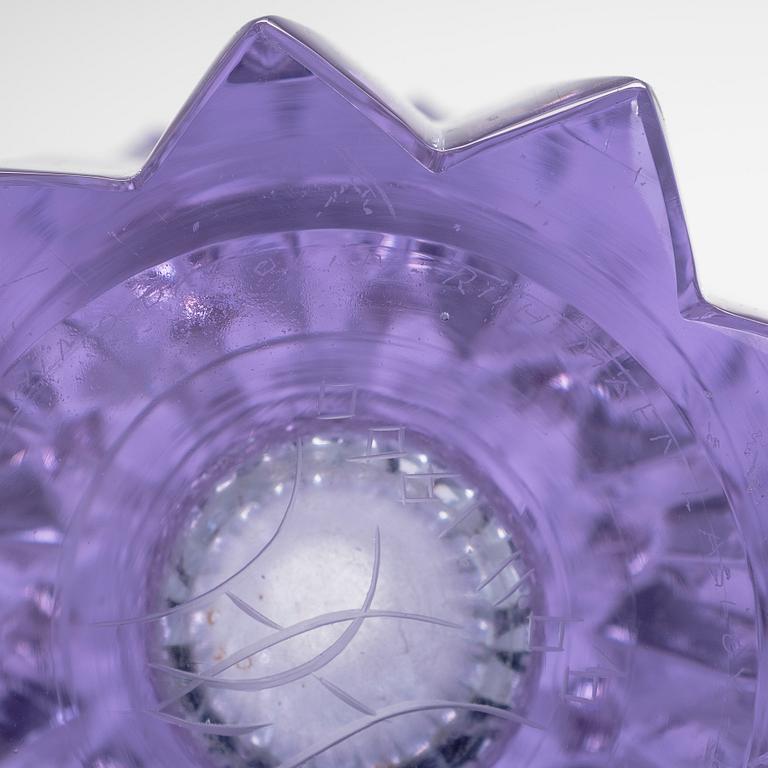 Aimo Okkolin, a vase signed Aino Okkolin Riihimäen Lasi OY.